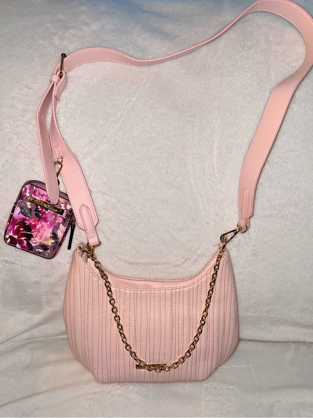 🌸Betsey Johnson Pink Quilted Crossbody Bag with Floral Coin Pouch//NWOT!!
